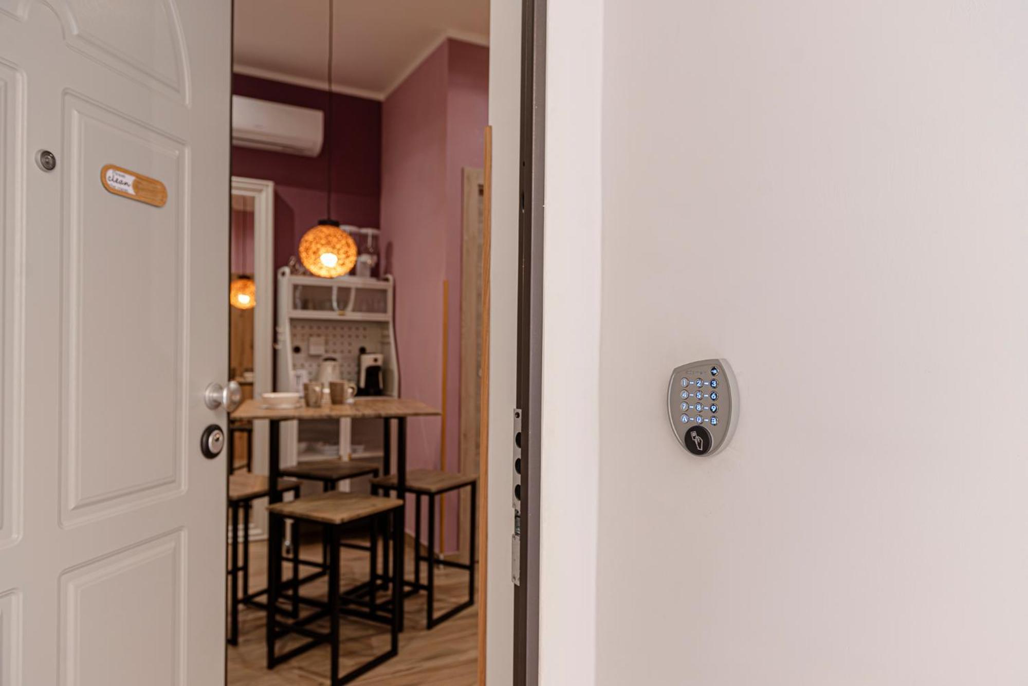 Helle Hus Guest House - 200M From Piazza Bologna Metro And 10 Minutes From The Colosseum Chambre photo