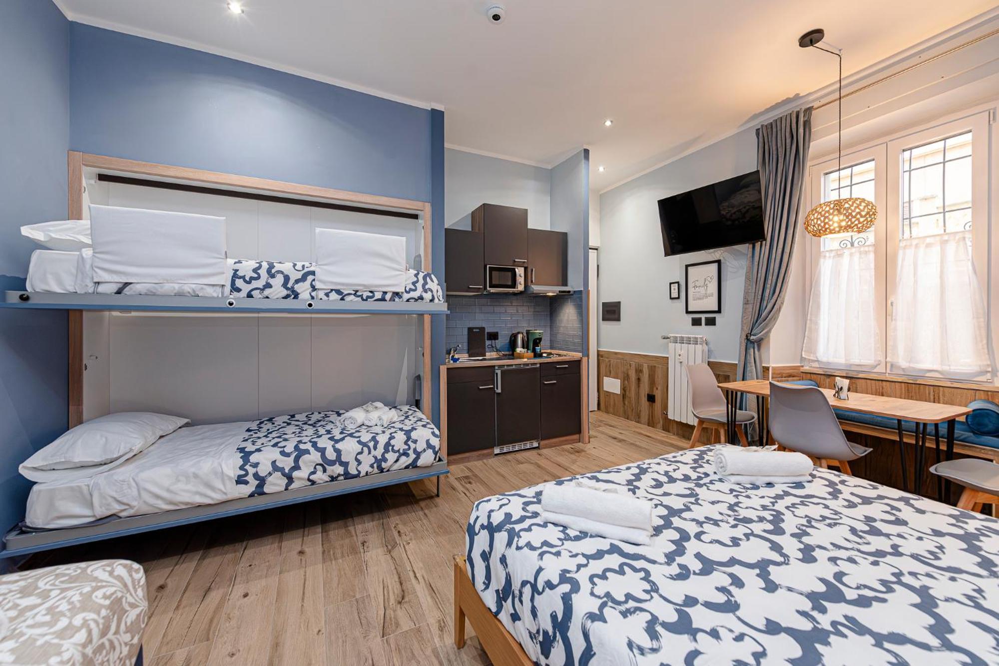Helle Hus Guest House - 200M From Piazza Bologna Metro And 10 Minutes From The Colosseum Extérieur photo